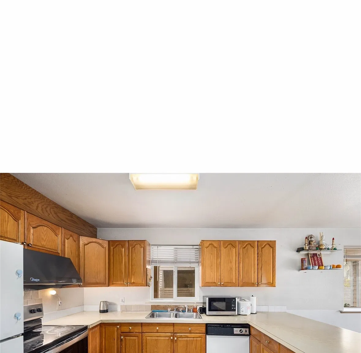 3 bed, 1.5 bath, 1540 sqft, $3,200 — Photo 3