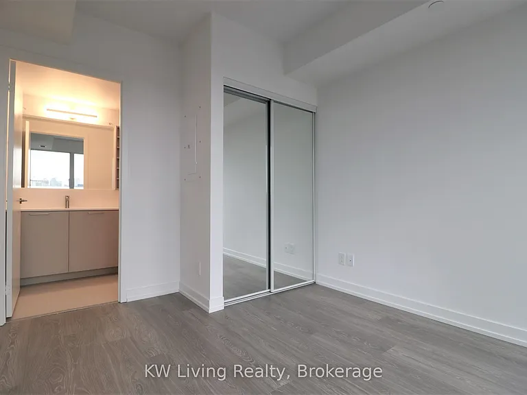 19 Western Battery Rd #3120 — Photo 12