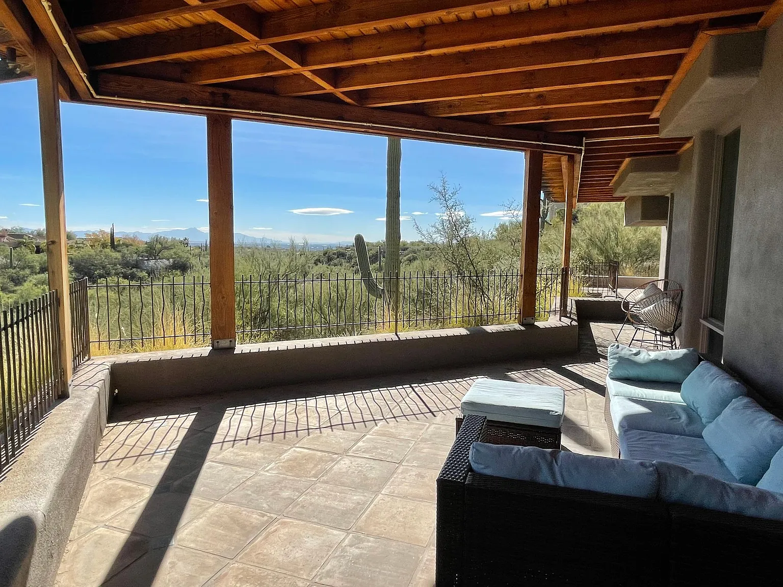 5 bed, 2956 sqft, $4,000 — Photo 2