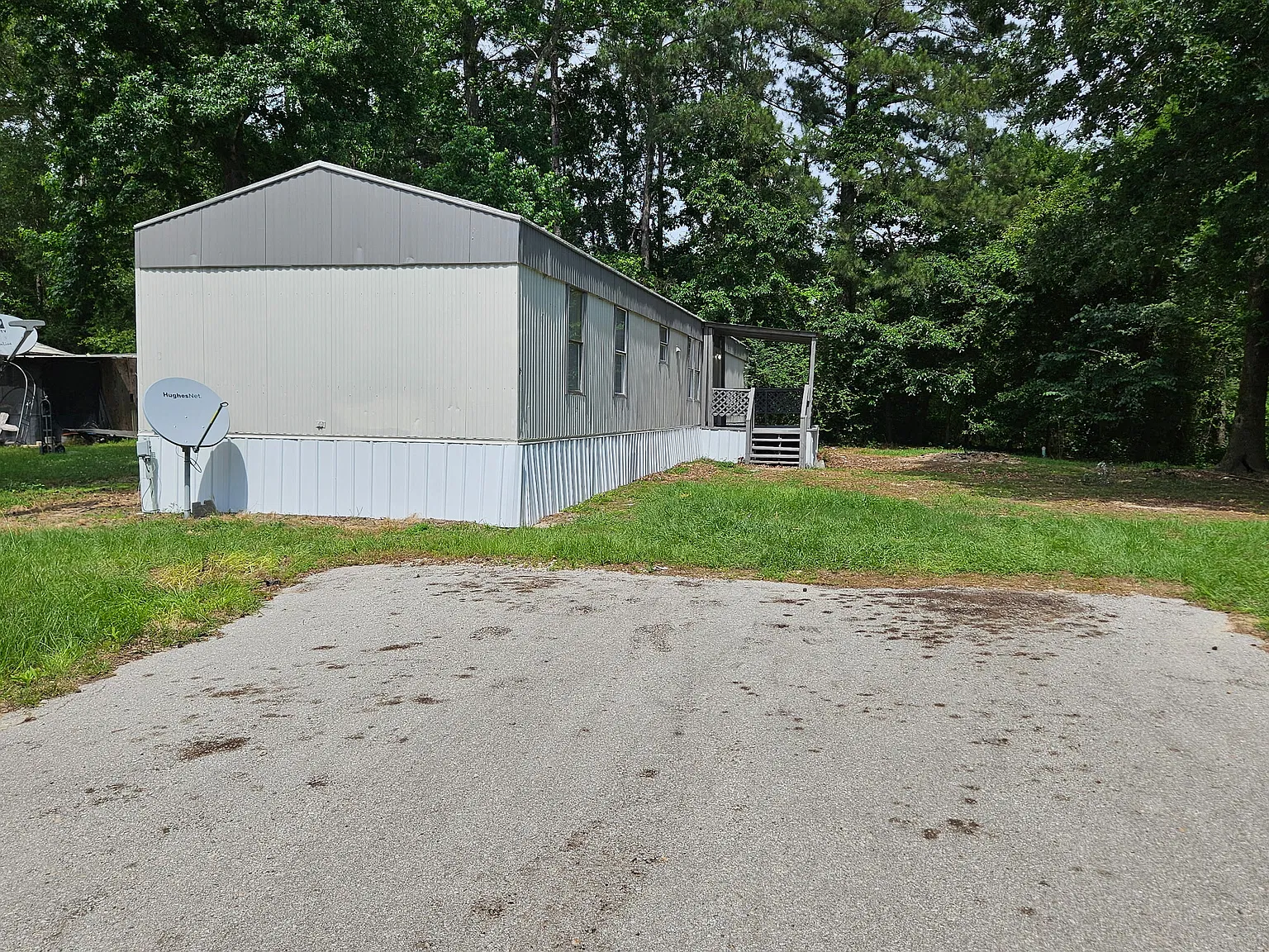 3 bed, 1250 sqft, $1,200 — Photo 2