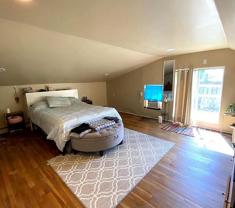 1st image of 600 Farmington Ave #1