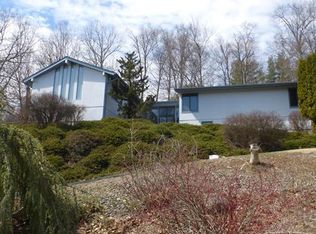31 Tara Dr, Pomona, NY 10970