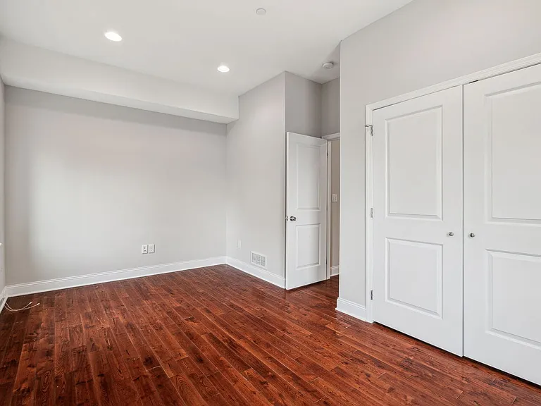 2228 Summer St #3 — Photo 12