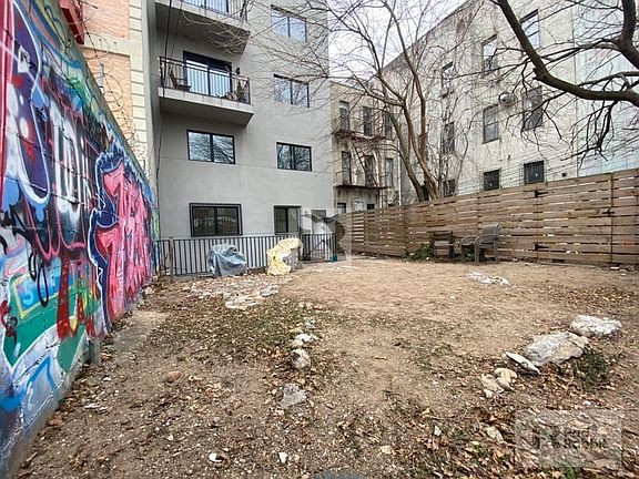 4th image of 126 Boerum St #1