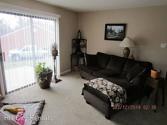 4th image of 921 Grand Arbre Dr