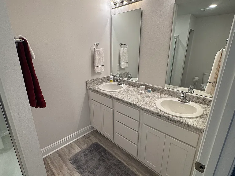 6306 Grove Park Dr — Photo 15