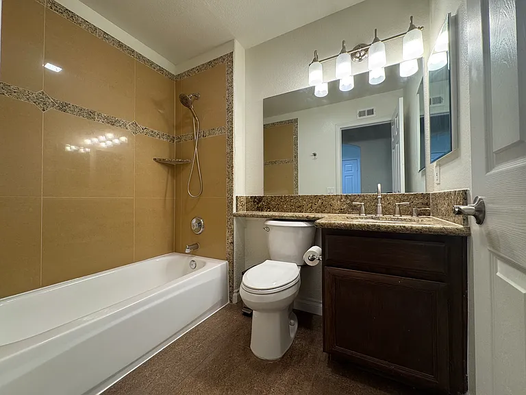 1100 Corrales Ln — Photo 7