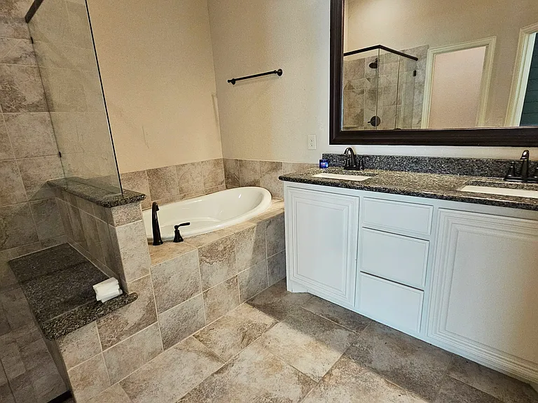 210 Spruce Valley Dr — Photo 17