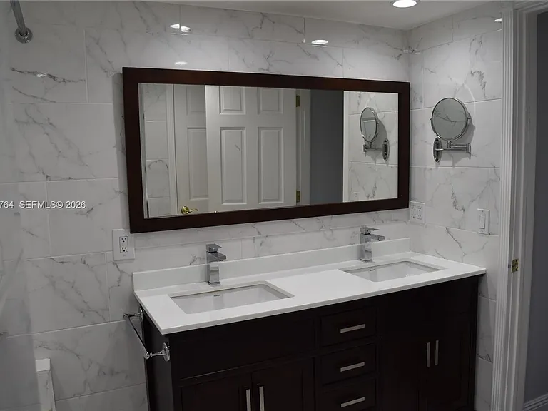 1881 Middle River Dr #402 — Photo 26