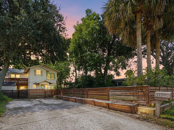 3rd image of 541 MYRA Street