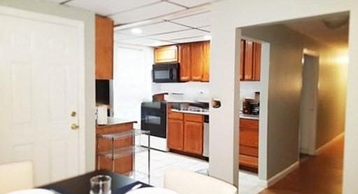 2nd image of 35 Hinckley St #2