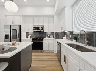 5620 Camino Encantado Dr, Houston, TX 77091