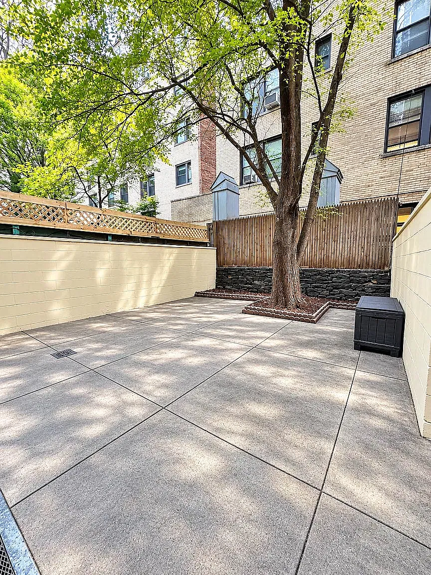 332 West 87th Street — Photo 1