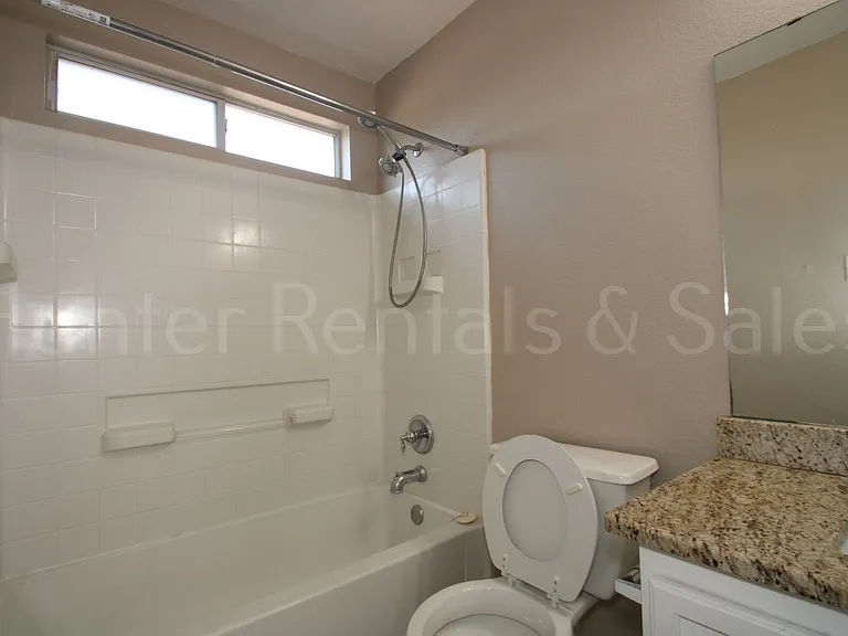 6712 Taree Loop — Photo 25