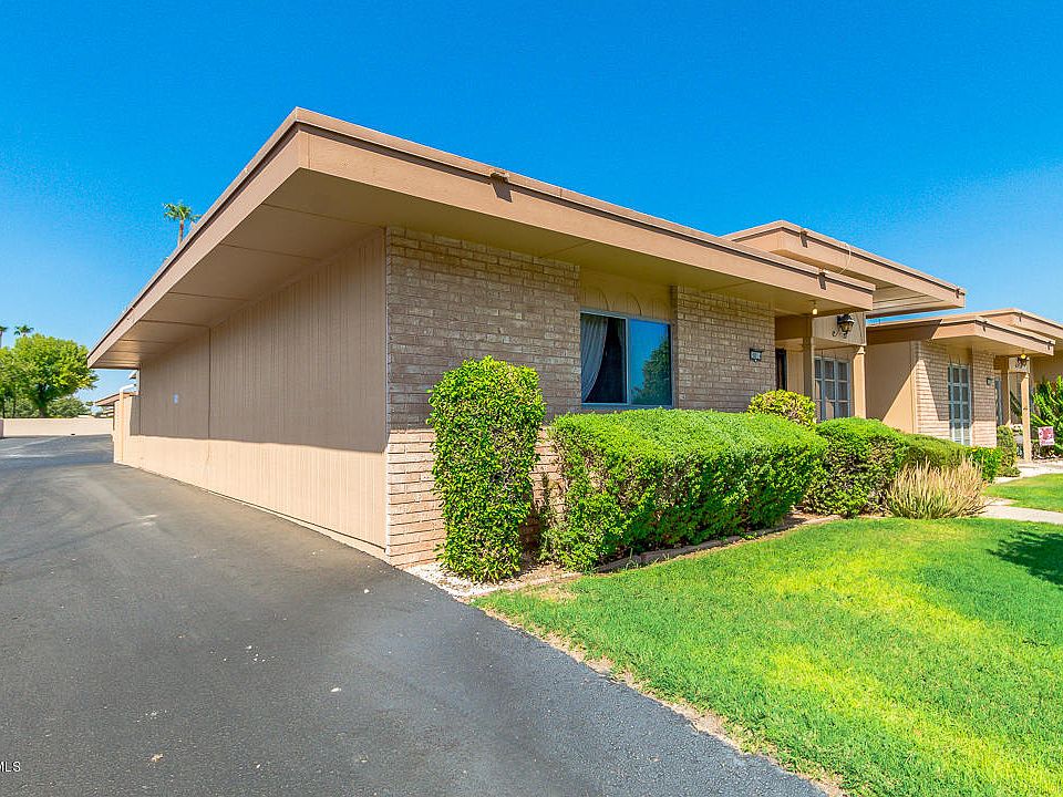 1st image of 10014 W Hawthorn Dr