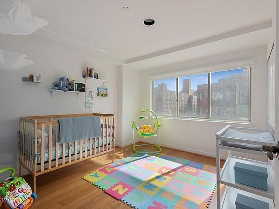 4th image of 1400 5th Ave APT 5A