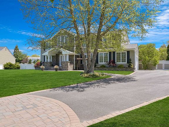 3rd image of 9 Bridle Ct