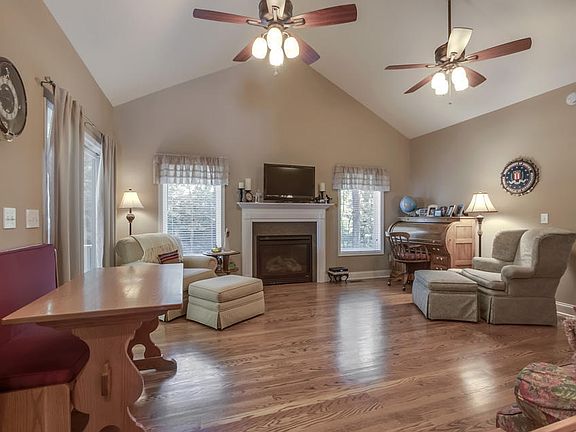 4th image of 211 Mialaquo Cir