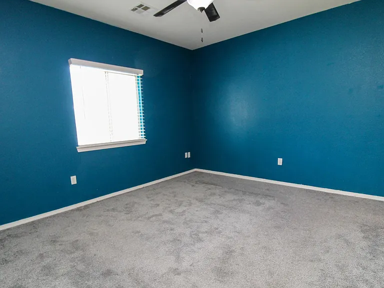 2210 Hannah Leigh St — Photo 17