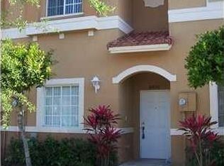 8806 Riverside St, Fort Lauderdale, FL 33321