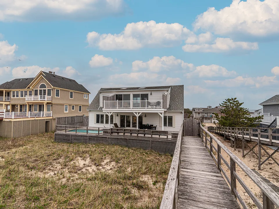 943 Dune Rd