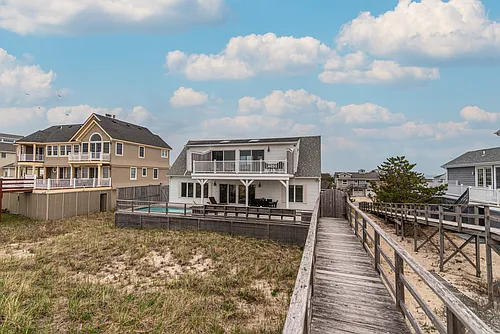 943 Dune Rd Photo 1