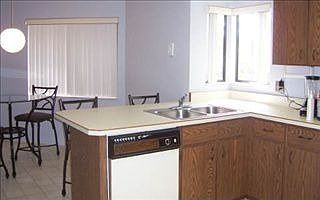 2nd image of 10 Hembury Ln