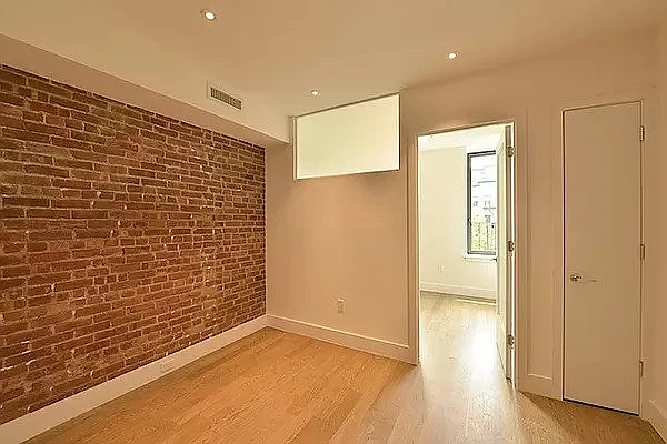 Rented by REAL New York | media 20