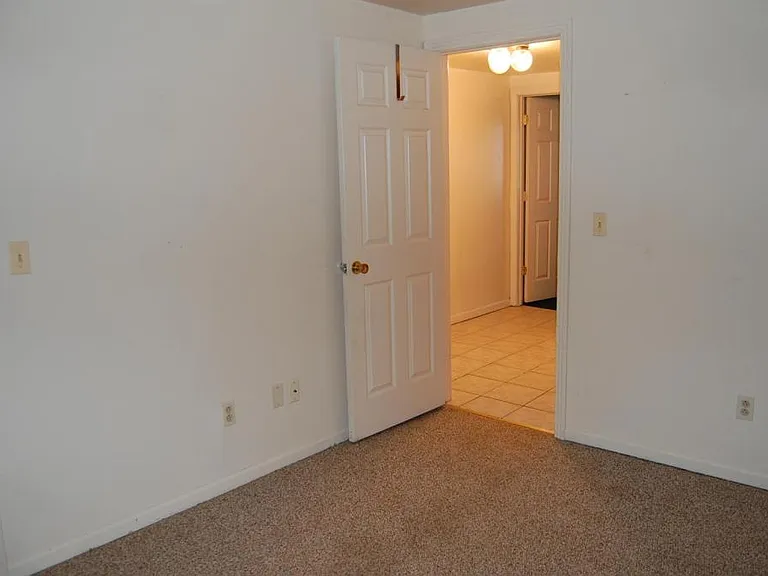609 Grove City Rd #11 — Photo 9