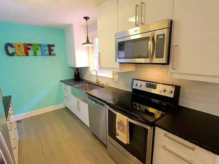 565 Whispering Hills Dr — Photo 15