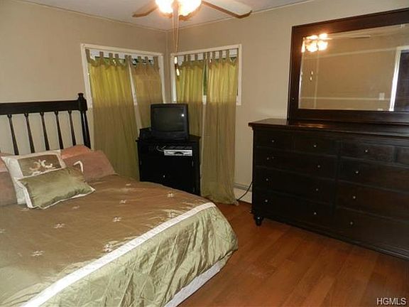 4th image of 19 Kinsman Ln