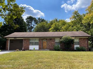 1016 Roswell Rd, Knoxville, TN 37923