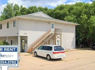 220 Lafayette St APT 208, Iowa City, IA 52240