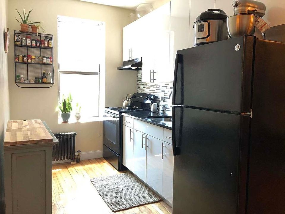 1st image of 535 Parkside Ave APT 6H