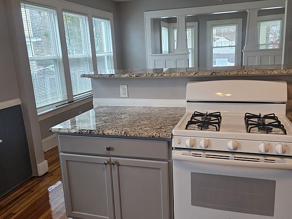 3rd image of 38-40 Livingston Pl Floor 1