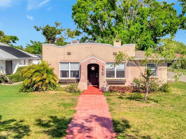 229 42nd St W, Bradenton, FL 34209