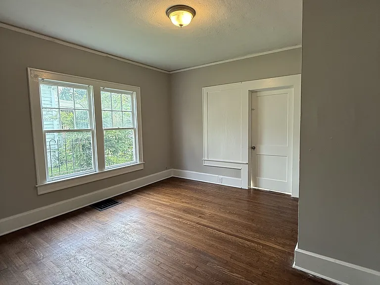 4905 Court M — Photo 8