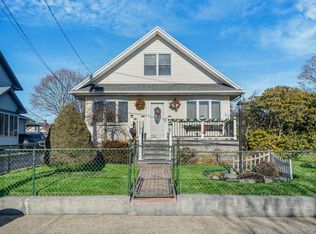 4 W William Street, Bay Shore, NY 11706