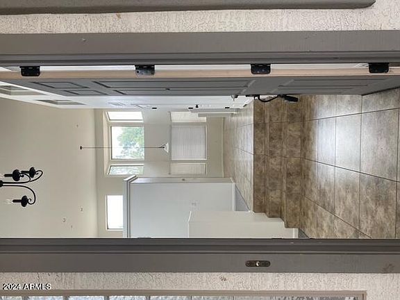 4th image of 30458 W AMELIA Avenue
