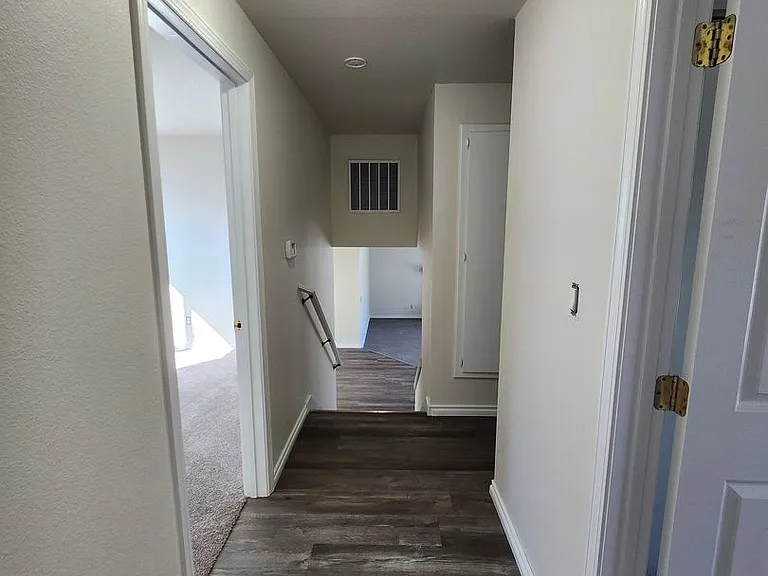 411 W 21st Pl — Photo 14
