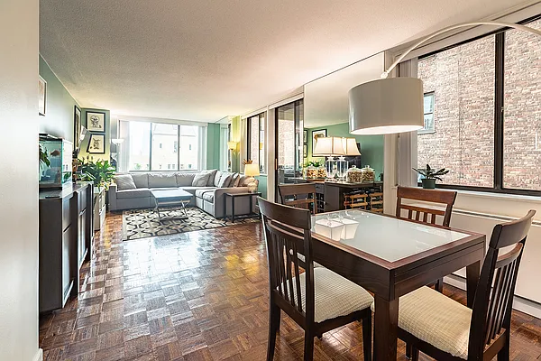 Sold by Hauseit LLC | media 1