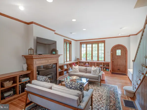 3458 Midvale Ave, Philadelphia, PA 19129