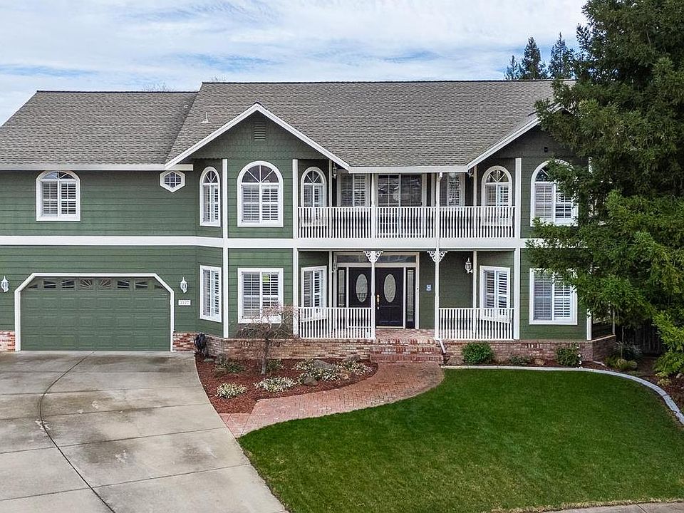 1st image of 2227 W Ridge Dr