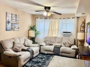 252 College Dr, Edison, NJ 08817