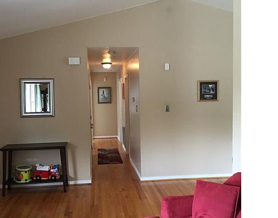 4th image of 5204 Hickory Knoll Pl