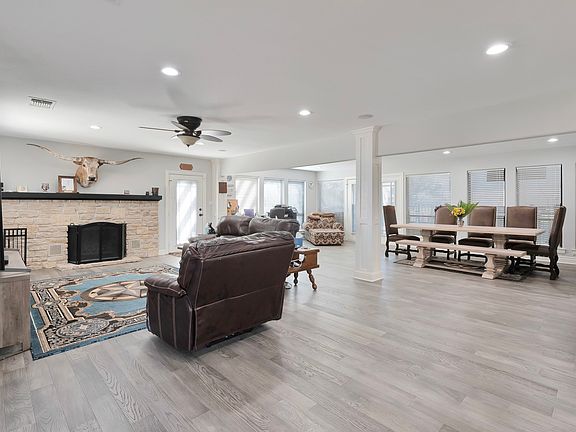 4th image of 5014 Largo Dr