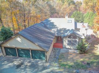 7 Colonial Dr, Columbia, CT 06237