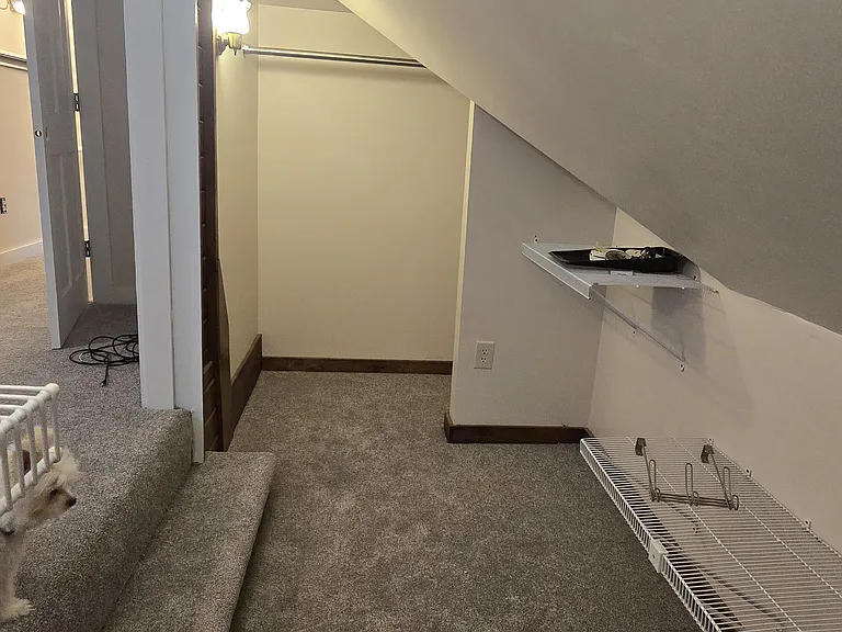 683 Maryland Ave W — Photo 37