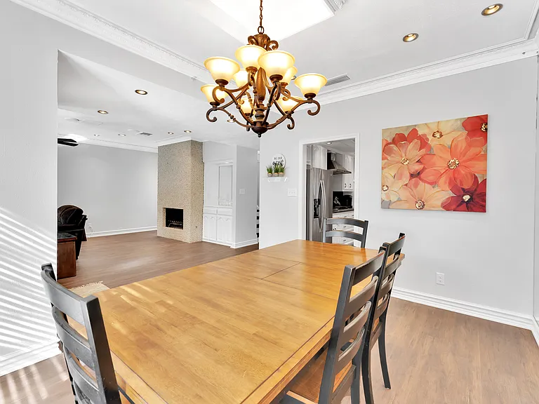 1420 Spenwick Ter — Photo 11