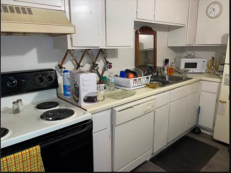 901 Lynn St #B — Photo 3